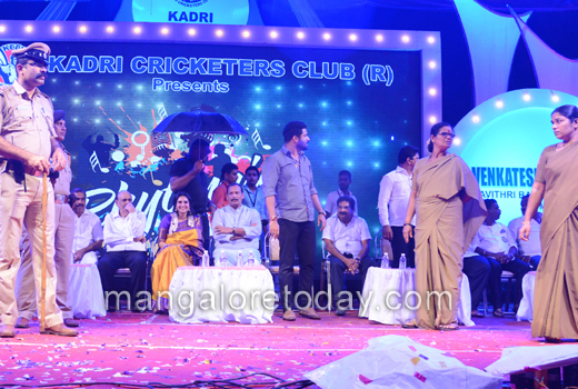 Actress Ramya faces heat of activists in Mangaluru 1